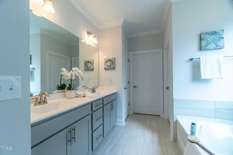 Entry Way - 1028 Chamblee Ct, Durham, NC 27703 photo 7 of 7