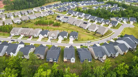 View/Area - 1028 Chamblee Ct, Durham, NC 27703 photo 2 of 5