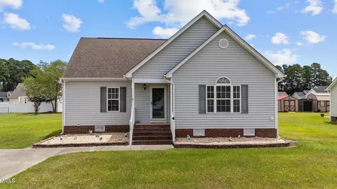 108 Horsetrail Dr, Selma, NC 27576