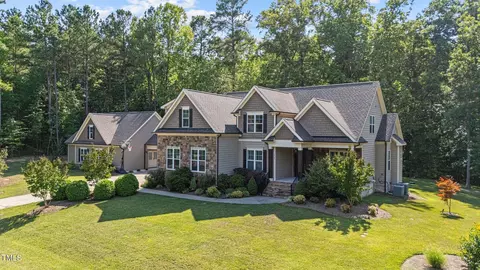9509 Oakhurst Ct, Raleigh, NC 27614