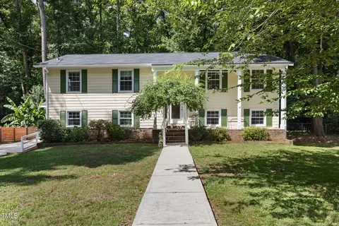 1102 Willow Dr, Chapel Hill, NC 27517