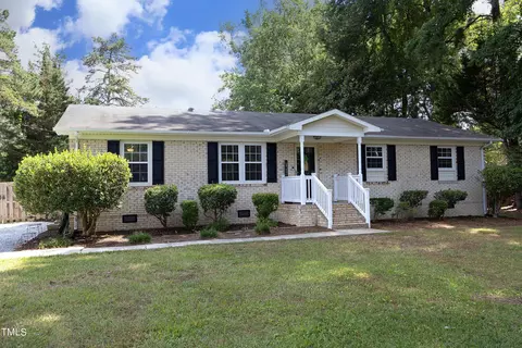 212 Sandlewood Dr, Durham, NC 27712