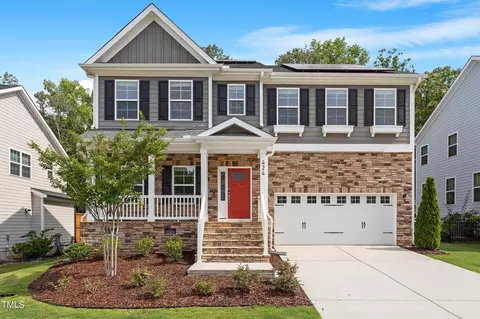 424 Cahors Trl, Holly Springs, NC 27540