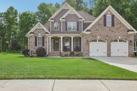 232 N Harrison Place Ln, Fuquay Varina, NC 27526
