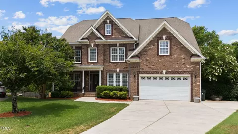 208 Kings Castle Dr, Apex, NC 27502