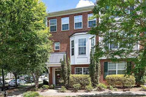 6017 Kentworth Dr, Holly Springs, NC 27540