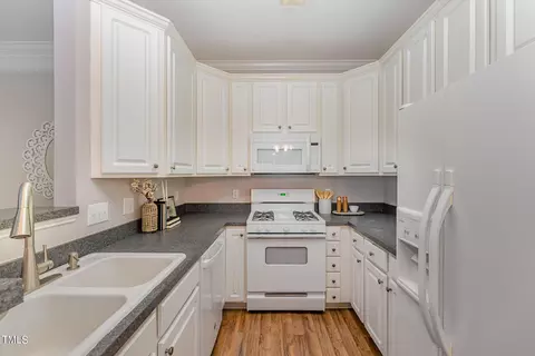 115 Windermere Dr #403, Durham, NC 27712 photo 5