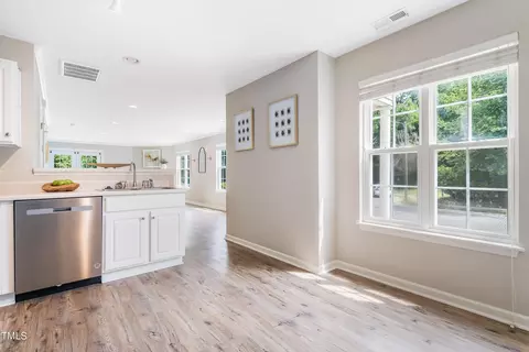 121 Student Pl, Durham, NC 27713 photo 9