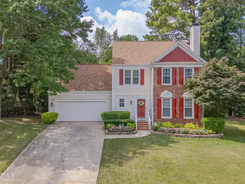 1709 Waterclose Ct, Apex, NC 27502