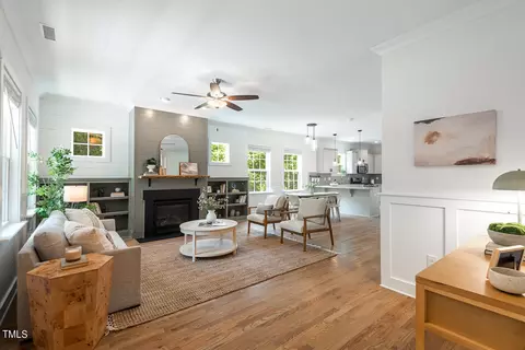 2812 W Main St, Durham, NC 27705 photo 4