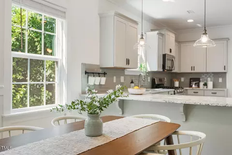2812 W Main St, Durham, NC 27705 photo 10