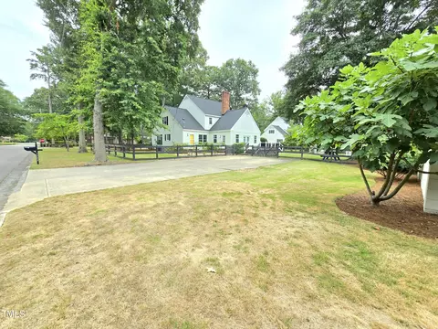 1202 Chestnut Dr, Smithfield, NC 27577 photo 8