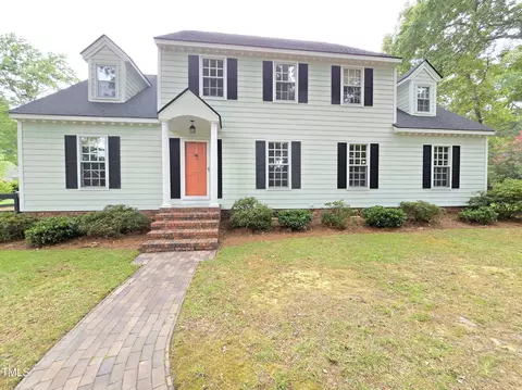 1202 Chestnut Dr, Smithfield, NC 27577 photo 2