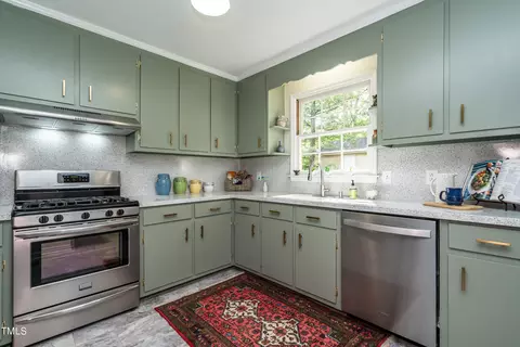 Kitchen - 4700 Berini Dr, Durham, NC 27705 photo 3 of 4