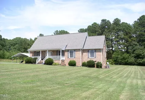 153 Cedar Grove Dr, Henderson, NC 27537