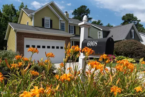 6008 Eaglesfield Dr, Raleigh, NC 27613