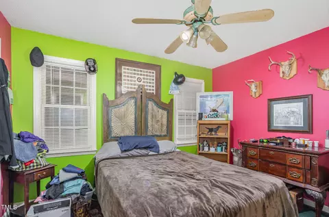 Bedroom - 1575 Honeycutt Rd, Willow Spring, NC 27592 photo 4 of 7