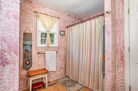 Bath - 1575 Honeycutt Rd, Willow Spring, NC 27592 photo 2 of 3