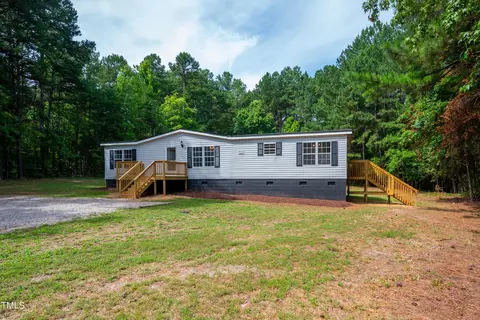 42 Canary Ln, Henderson, NC 27537