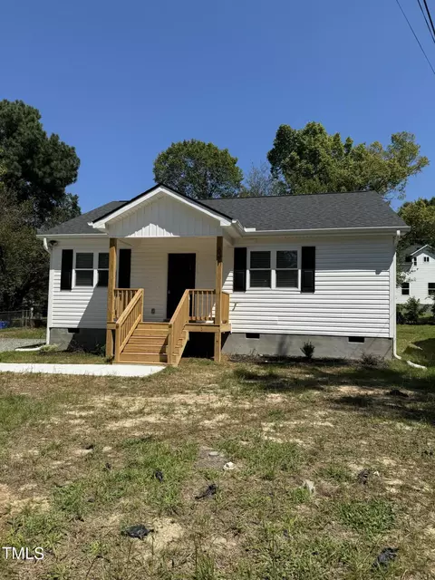621 Dailey St, Burlington, NC 27217