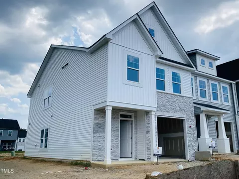 558 Eversden Dr #226, Zebulon, NC 27597