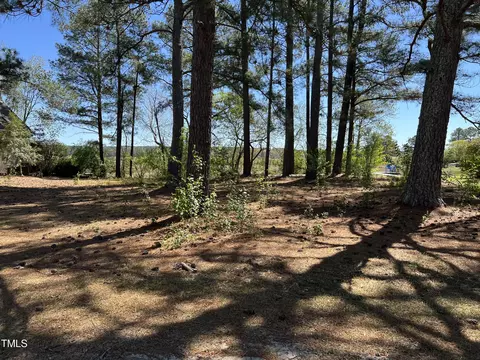 1220 Greenbriar Dr, Vass, NC 28394