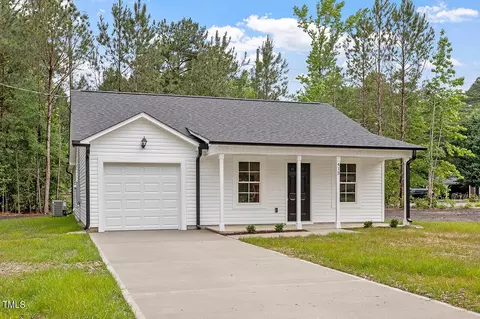 413 Ash St, Smithfield, NC 27577 photo 2