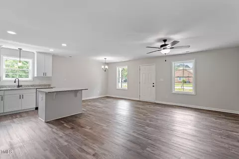 413 Ash St, Smithfield, NC 27577 photo 6