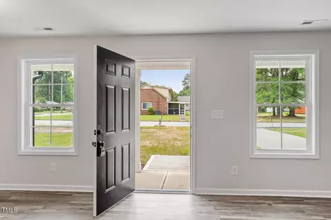 413 Ash St, Smithfield, NC 27577 photo 4