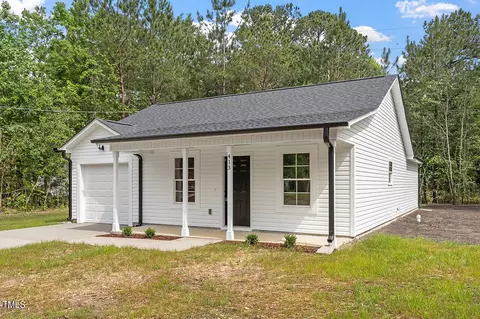 413 Ash St, Smithfield, NC 27577 photo 3