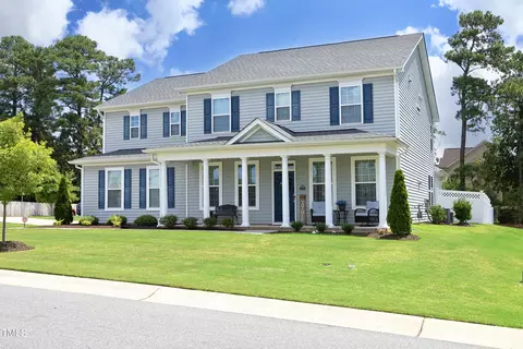 583 Crestdale Dr, Clayton, NC 27520