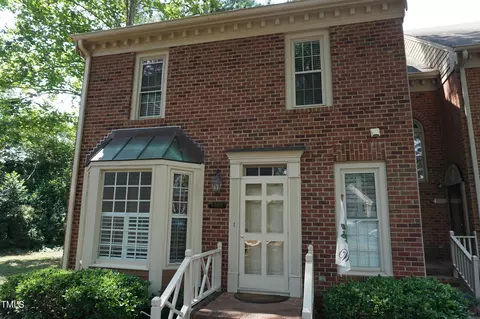 6002 Cobridge Sq, Raleigh, NC 27609