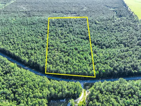 3441 Voa Site B Rd, Grimesland, NC 27837
