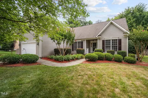 624 Red Cedar Cir, Durham, NC 27712