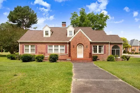 1200 S 9th St, Lillington, NC 27546