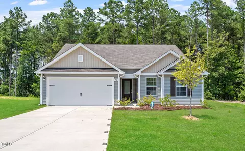92 Chedworth Dr, Angier, NC 27501