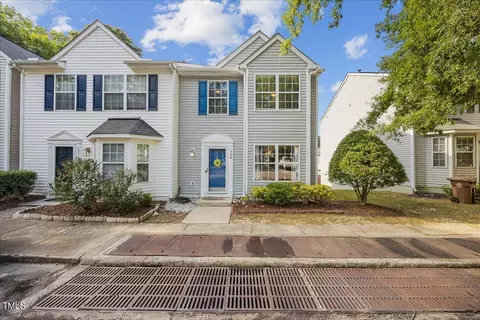 210 Climbing Ivy Ct, Cary, NC 27511