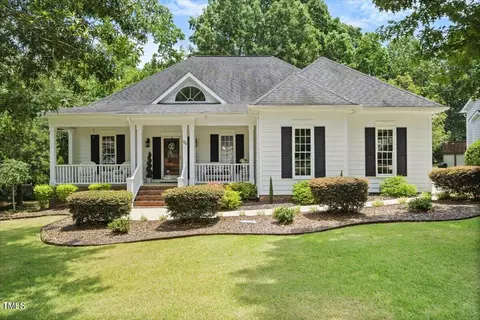 120 Kensington Ct, Clayton, NC 27527