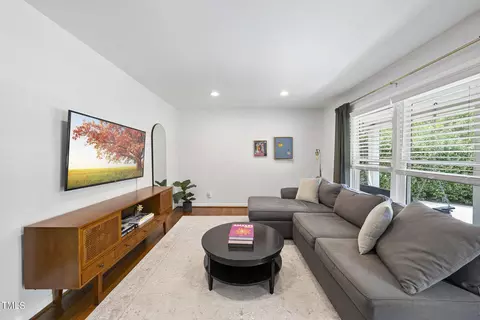 512 E Millbrook Rd, Raleigh, NC 27609 photo 12