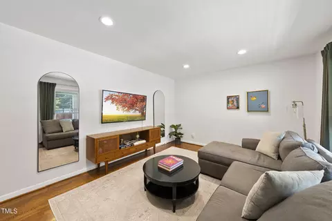 512 E Millbrook Rd, Raleigh, NC 27609 photo 13