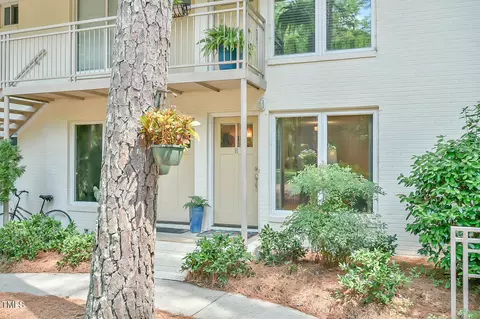 109 Todd St #B, Carrboro, NC 27510