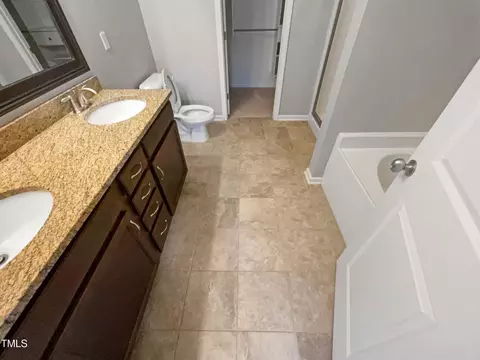 Bath - 415 Oak Forest View Ln, Wake Forest, NC 27587 photo 2 of 7