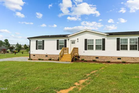 123 Westside Dr, Benson, NC 27504 photo 3
