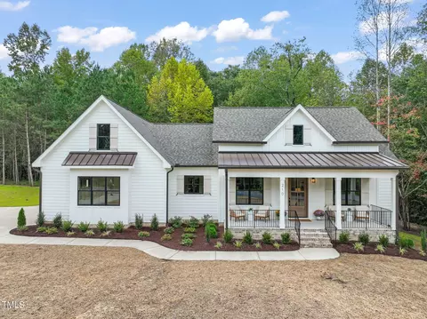 210 Pilot Ridge Rd, Zebulon, NC 27597
