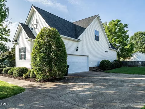7104 Pekin Dr, Willow Spring, NC 27592 photo 3
