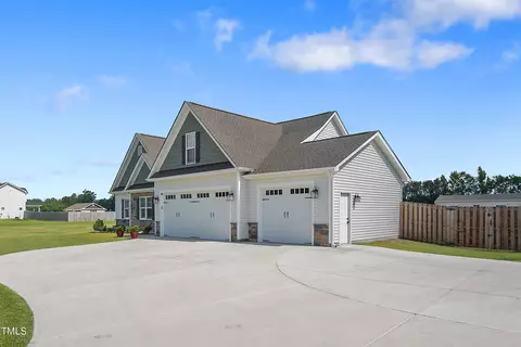 1934 Josey Williams Rd, Erwin, NC 28339 photo 2