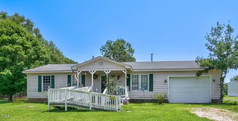 9405 Glover Rd, Bailey, NC 27807