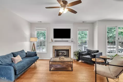 4702 Regency Dr, Durham, NC 27713 photo 11