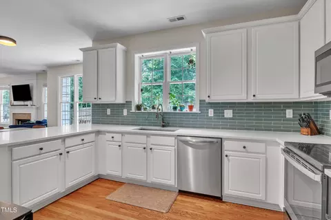 4702 Regency Dr, Durham, NC 27713 photo 18