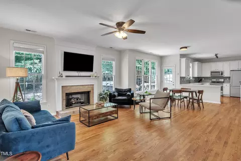 4702 Regency Dr, Durham, NC 27713 photo 9